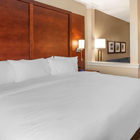 Comfort Inn & Suites Уинчестър Екстериор снимка