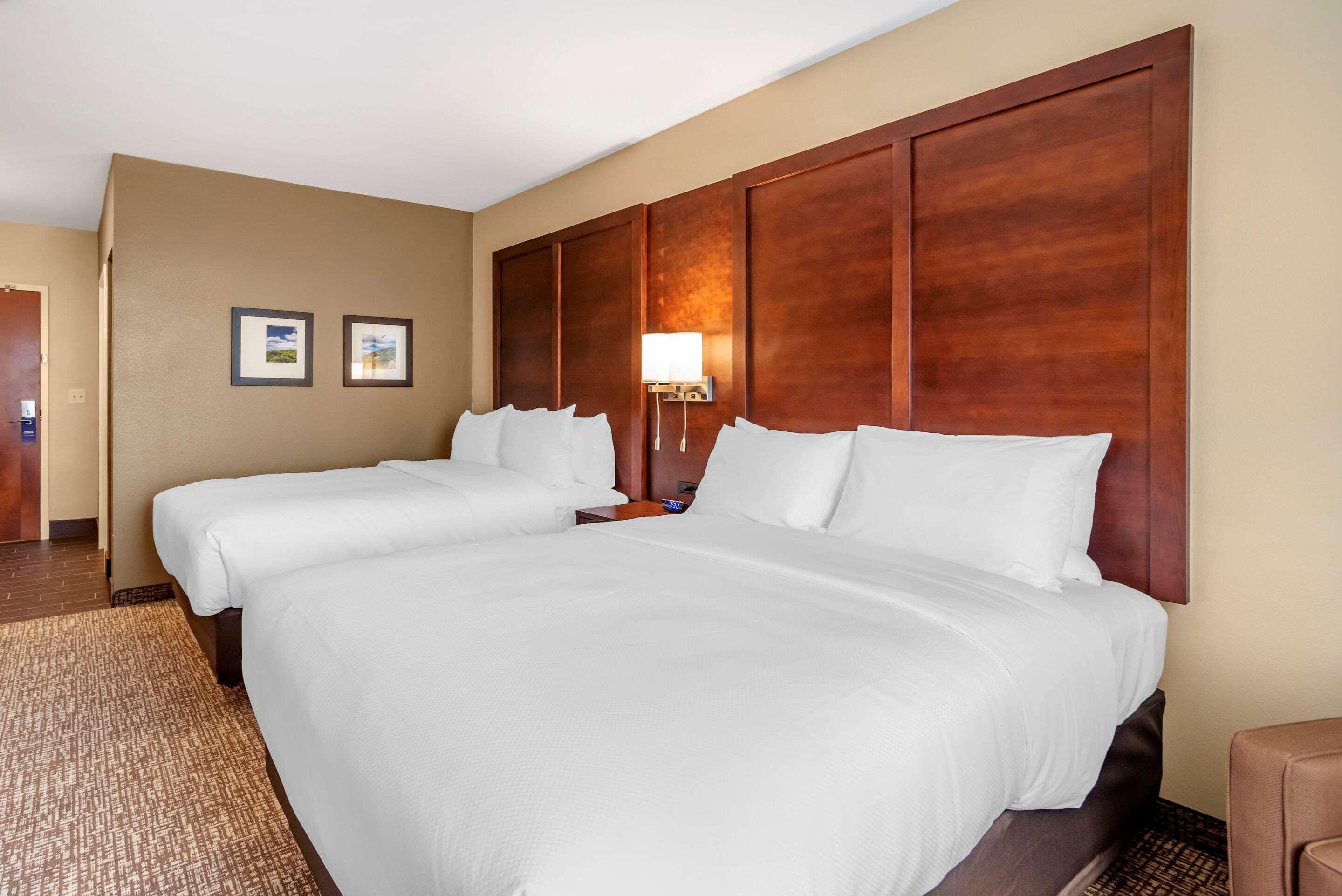 Comfort Inn & Suites Уинчестър Екстериор снимка