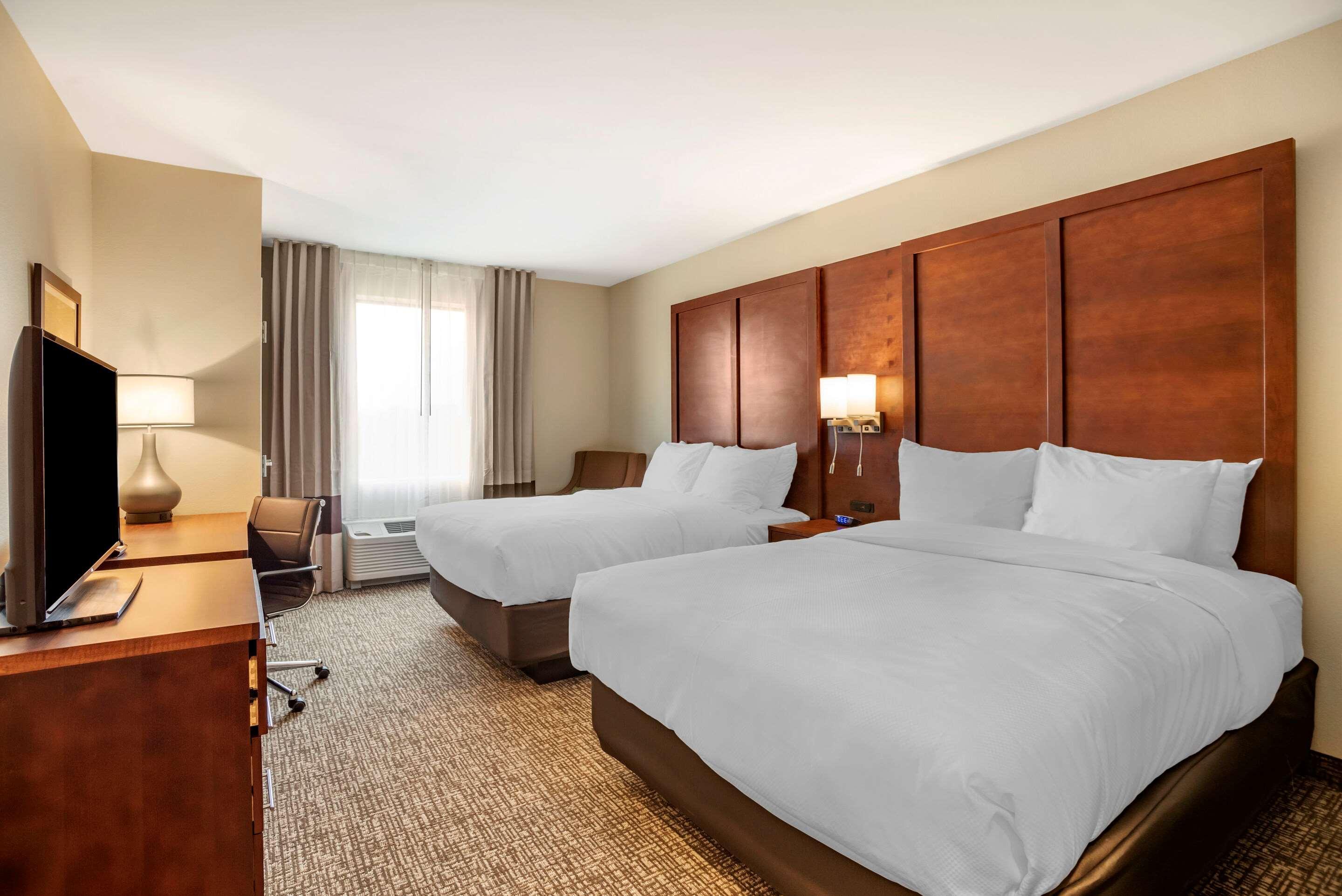 Comfort Inn & Suites Уинчестър Екстериор снимка